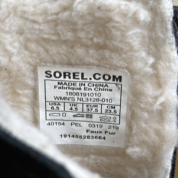 Sorel Kinetic Short Boots in Black Suede - Picture 12 of 16